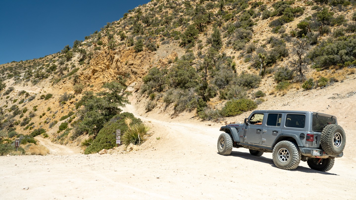 2N02 Burns Canyon California Offroad Trail